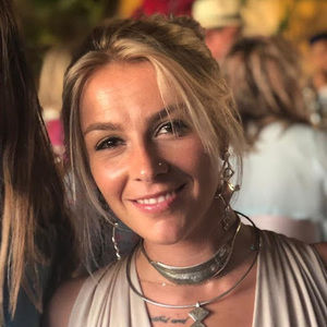 Meet your Posher, Anoush